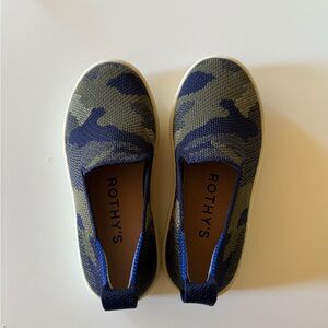 Rothy’s The Kid Sneaker Size 10